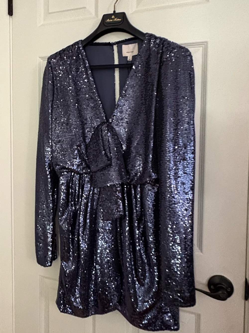 Cinq à Sept NWT Navy Sequin V-Neck mini Cocktail Dress - Sz 8